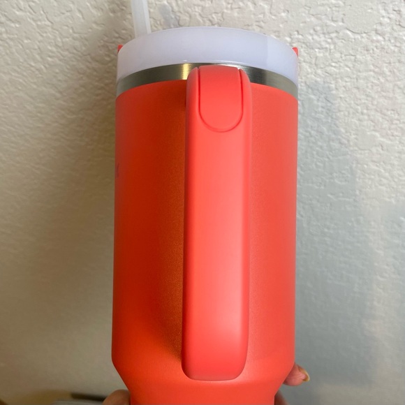 NWT Stanley Quencher H2.0 FlowState 40oz Tumbler Handle - Hot Coral - Picture 6 of 11
